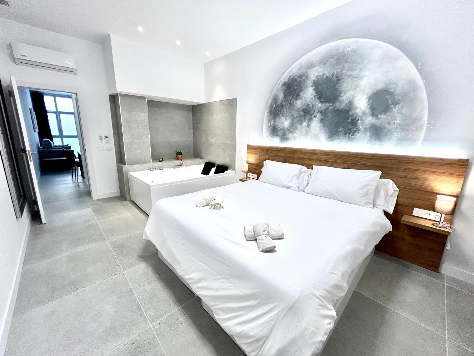 Urban Escape - Comfort Meets Luxury Apartment Valencia