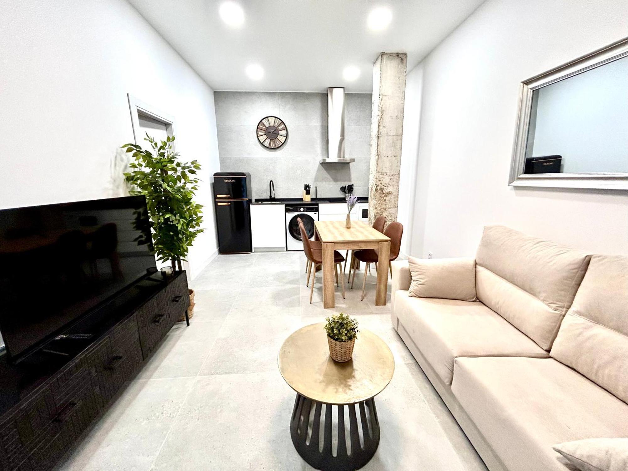 Apartment Convenient, Charming 15 Mins From Center