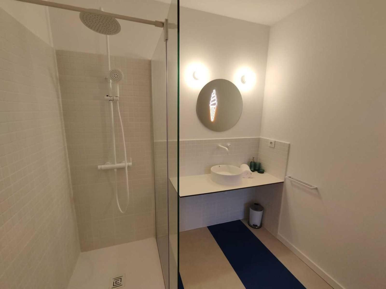 Carisan1 - 6 Min To Beach, Modern, Bright * Valencia