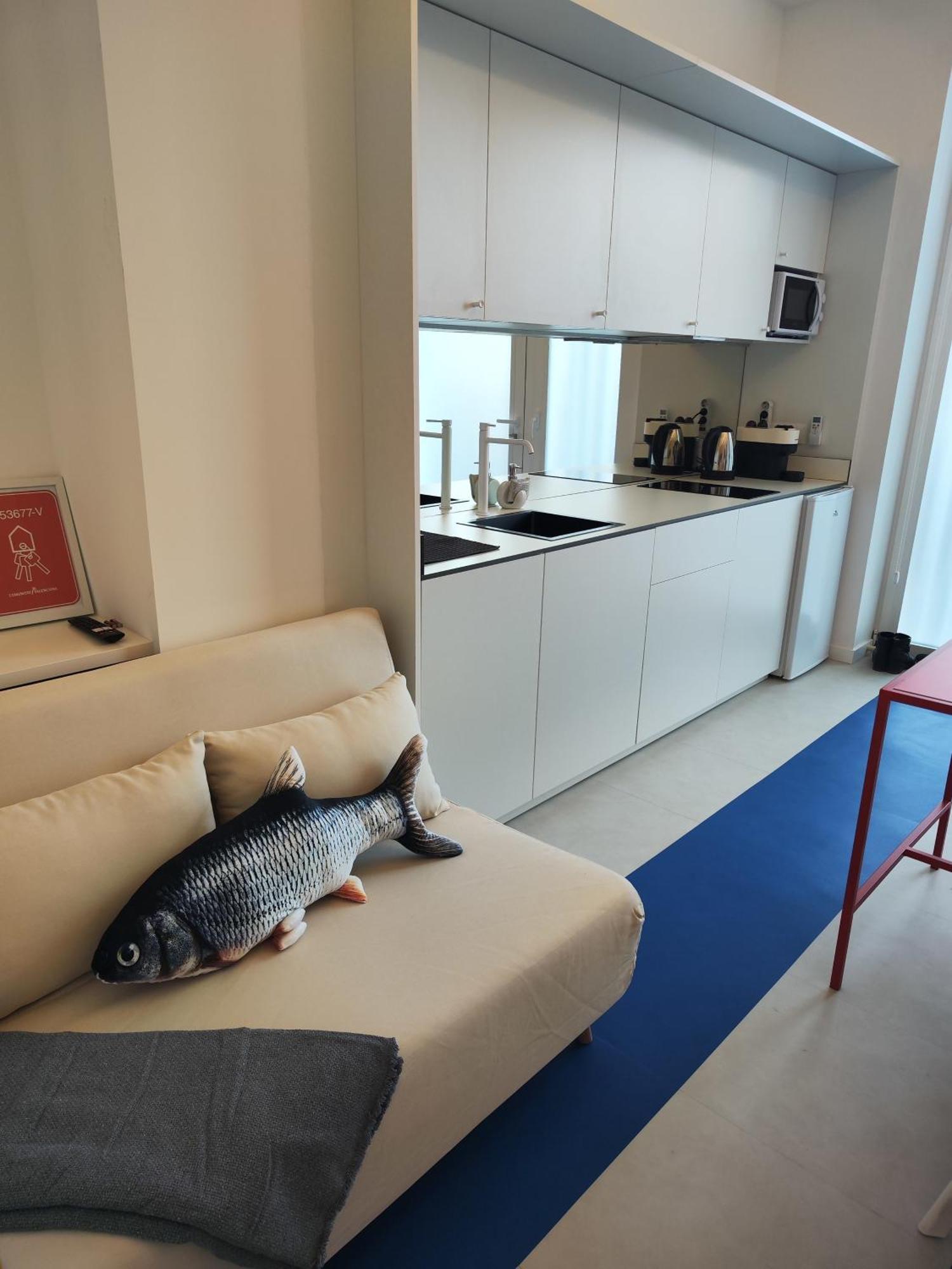 Carisan1 6 Min To Modern Bright Apartment