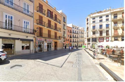 Precioso En La Plaza Del Tossal