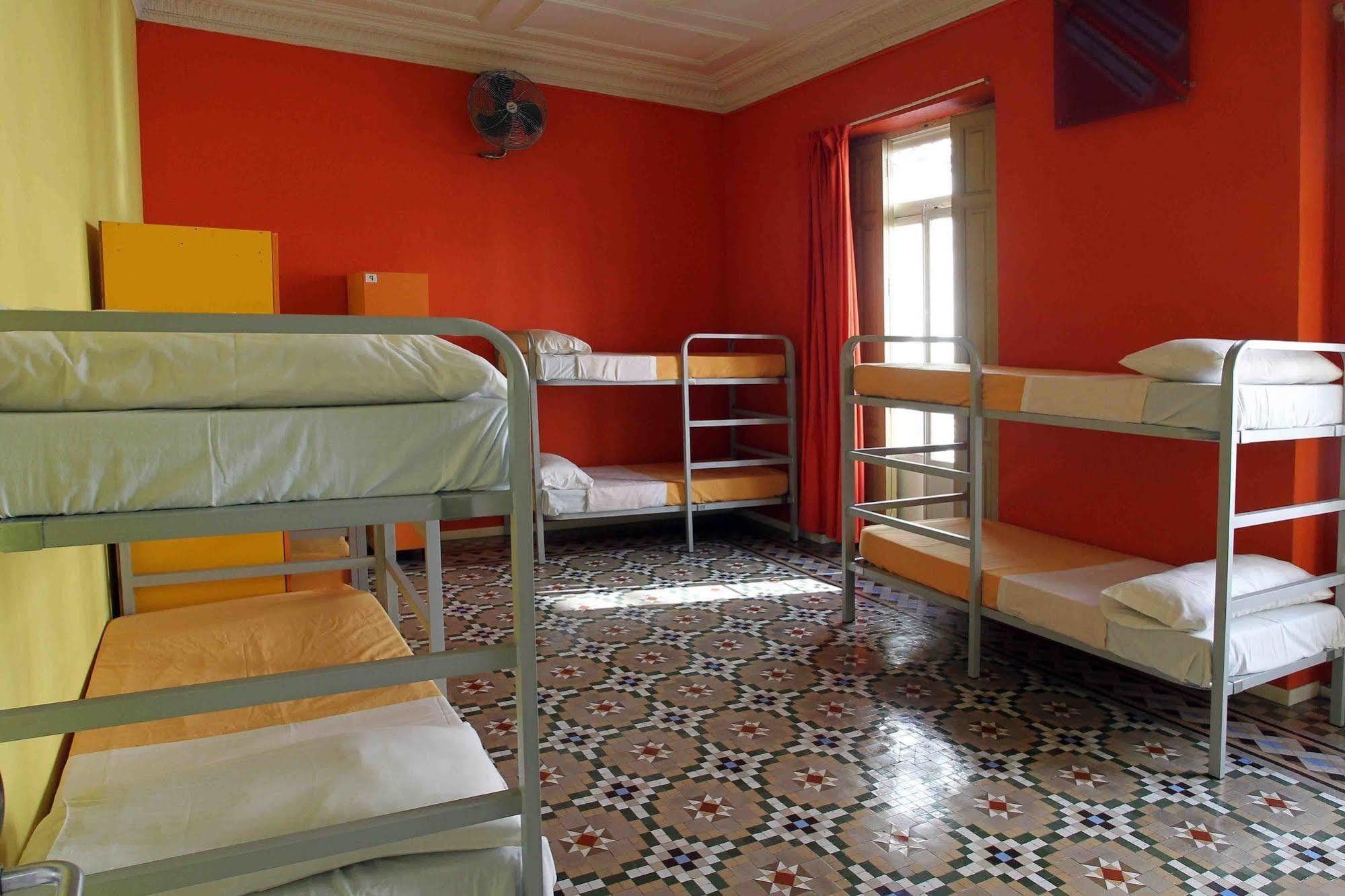 Red Nest Hostel Valencia