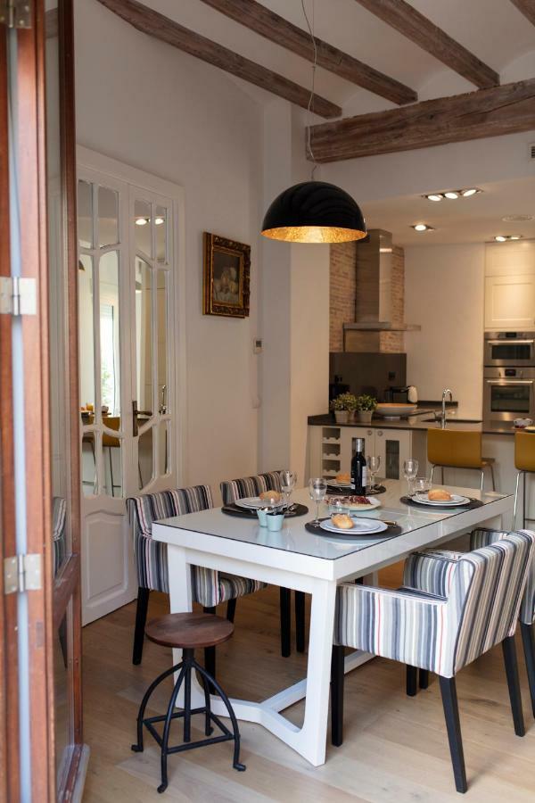 Florit Flats - Serranos