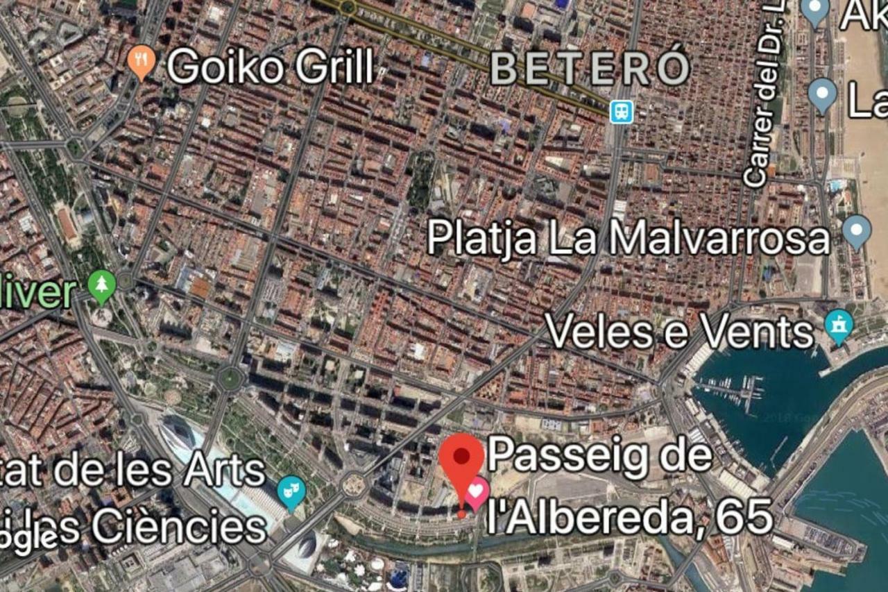 Loft En La Ciudad De Ciencias Y Cerca De La Playa Apartment *