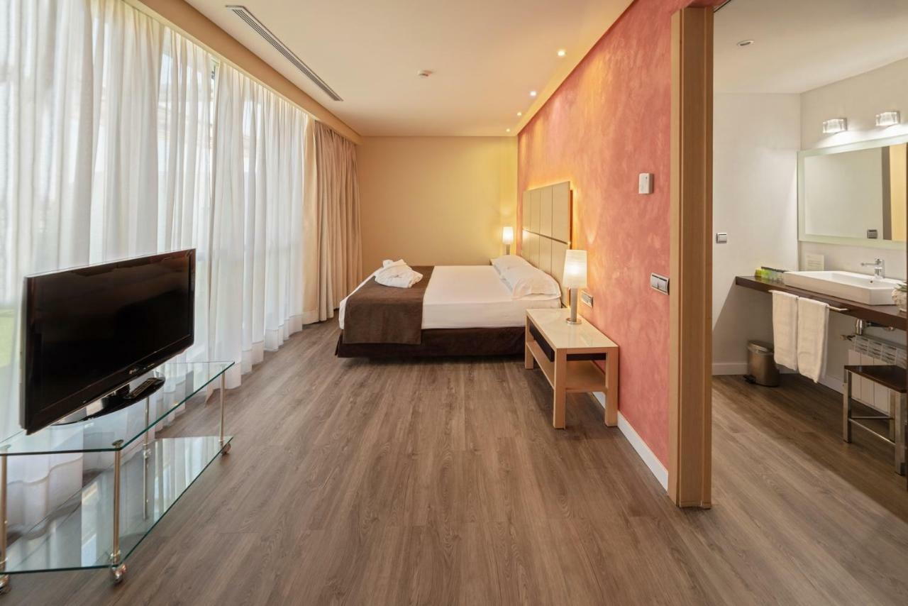 Silken Puerta Hotel