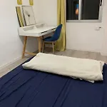 Habitacion En Piso Compartido Cerca A Ciudad De Las Artes Y Las Ciencias