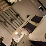 Small And Cozy Rooms - G
