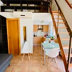 Acogedores Lofts En Trench