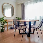 TTdSSa VLC: Plaza Cisneros, 2- 5 pax 3 Bedrooms