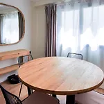 TTdSSa VLC: Plaza Cisneros, 2- 5 pax 3 Bedrooms