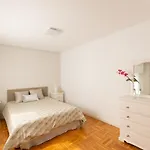 Very Central And Sunny Apartment In Gran Via