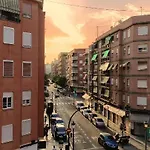 Habitación doble cerca al centro.