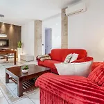 Casa Espectacular De Diseno Con Jardin Interior