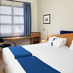 Holiday Inn Express Ciudad De Las Ciencias By Ihg