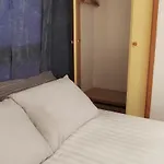 Habitación doble cerca al centro.