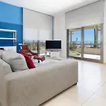 Luxury Sea View Apartment With 2 Rooms