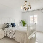 Holiday&Vacations Apartment On The Beach