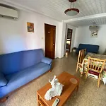 Flat Family Near Beach Garden Center And Metro
