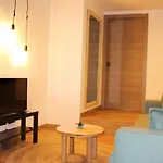 Increible Apartamento Con Terraza Al Lado De Torres De Quart