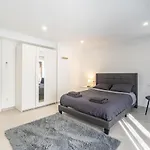 New Modern Cozy Apartment