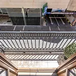 Central Luxury Flat With Free Parking