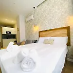 Cabanyal Room 3 - Small & Stylish By The Beach