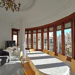Entre La Estacion Y El Ayuntamiento