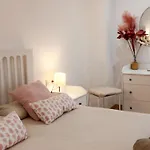 Holiday Hanna\'S House