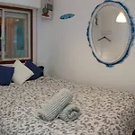 Blue Double Private Room At Front Beach - Habitacion Doble En La Playa
