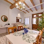 Apartment With Pool By The Beach