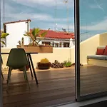 Singularstays Roger De Flor