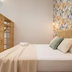 Florit Flats - The Trafalgar Apartment II