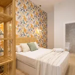 Florit Flats - The Trafalgar Apartments I