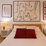 Luminoso. Comodo. Acogedor. Wifi. Junto A Ave