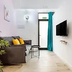 Marie Curie Flats, Lovely Loft