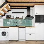 Marie Curie Flats, Lovely Loft