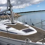 Velero En Puerto De Valencia