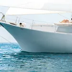 Goleta Topaz