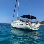 Velero En Puerto De Valencia