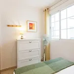 Comfy And Luminous Apartment With Balcony