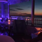 Blue Double Private Room At Front Beach - Habitacion Doble En La Playa
