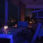 Blue Double Private Room At Front Beach - Habitacion Doble En La Playa