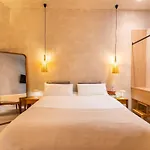Prim Suite
