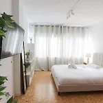 Apolo 4
