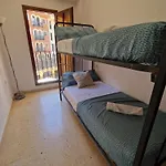 Apartamento De Tres Habitaciones, Valencia Playa