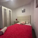 Apartamento De Tres Habitaciones, Valencia Playa