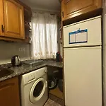 Apartamento De Tres Habitaciones, Valencia Playa