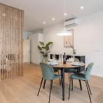 Explore Valencia Luxury Meets Comfort
