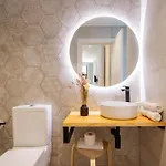 Florit Flats - The Trafalgar Apartments