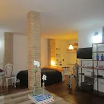 Living Valencia Studio Serranos